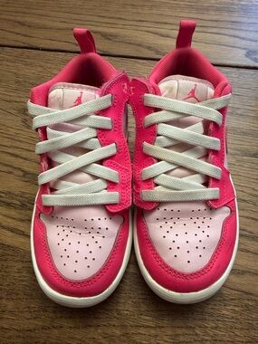 Jordan 1 Low Alt Preschool Girls' "Pink Foam/Hyper Pink/Summit White" Shoe